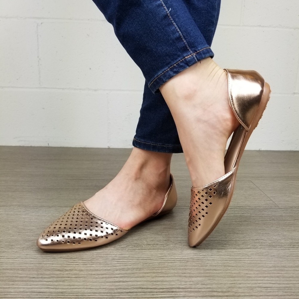 Pointed Toe Perforated Gold Rose Flats - L 13135 - Picture 6 of 8